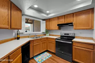 2504 N Ironwood Ridge Dr, Tucson, AZ 85745 - Photo 15