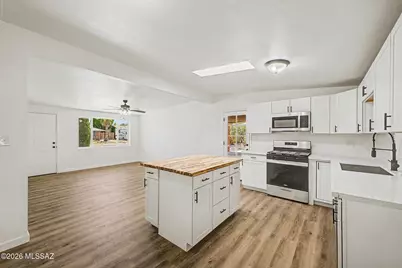 6470 E Calle Luna, Tucson, AZ 85710 - Photo 9
