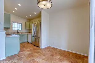 7992 N Siskiyou Dr, Tucson, AZ 85743 - Photo 11