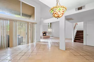 7842 E Rosewood St, Tucson, AZ 85710 - Photo 9