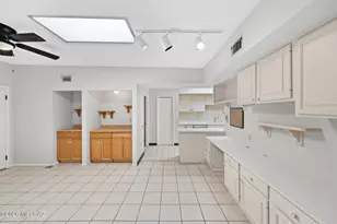 320 E Paseo Verde, Green Valley, AZ 85614 - Photo 15