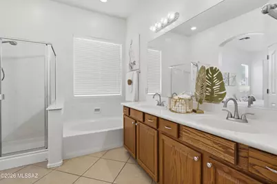 10046 E Cedar Hill Drive, Tucson, AZ 85748 - Photo 33