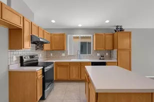 2818 W Medallion Dr, Tucson, AZ 85741 - Photo 9
