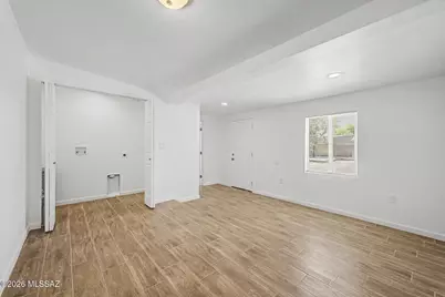 325 W District Street, Tucson, AZ 85714 - Photo 9