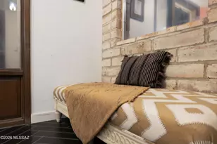 6400 N Val Dosta Dr, Tucson, AZ 85718 - Photo 17