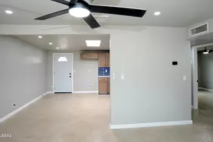 4095 S Queen Palm Dr, Tucson, AZ 85730 - Photo 9