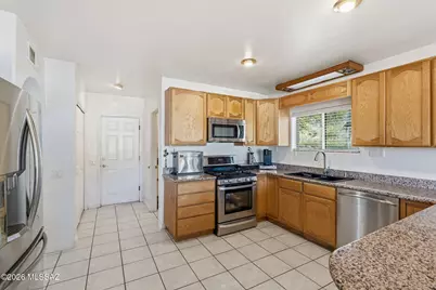 1140 S Singing Bird Court, Tucson, AZ 85745 - Photo 7