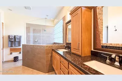 13401 N Rancho Vistoso Boulevard #Unit 45, Oro Valley, AZ 85755 - Photo 11