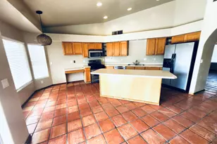 11065 E Snyder Rd, Tucson, AZ 85749 - Photo 3