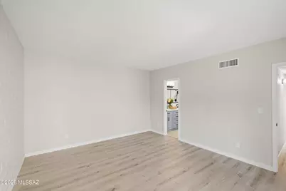 121 W Vista Grande Drive, Tucson, AZ 85704 - Photo 39
