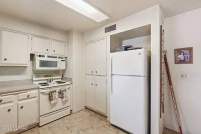 530 S La Lima, Green Valley, AZ 85614 - Photo 15