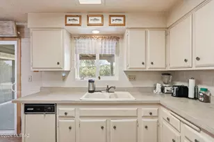 530 S La Lima, Green Valley, AZ 85614 - Photo 17