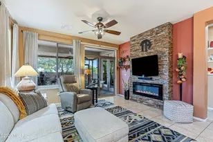 407 W Astruc Dr, Green Valley, AZ 85614 - Photo 17
