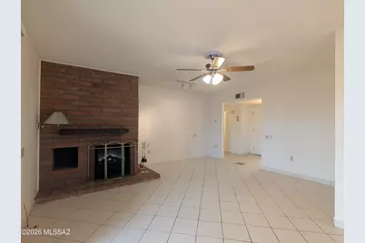 1530 W Camino Calderon, Green Valley, AZ 85622 - Photo 7