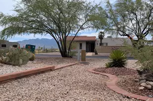 1530 W Camino Calderon, Green Valley, AZ 85622 - Photo 3