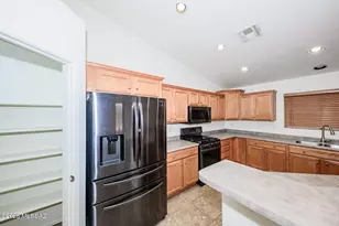 10433 E Ravenswood St, Tucson, AZ 85747 - Photo 11