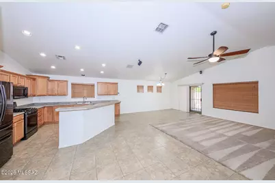 10433 E Ravenswood Street, Tucson, AZ 85747 - Photo 7