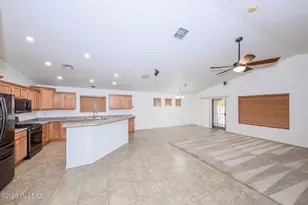 10433 E Ravenswood St, Tucson, AZ 85747 - Photo 7