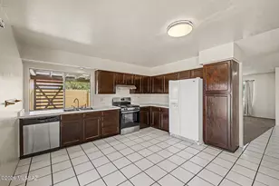 2630 S Pace E Dr, Tucson, AZ 85730 - Photo 13