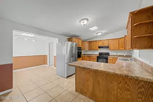 7416 E Beverly Dr, Tucson, AZ 85710 - Photo 9