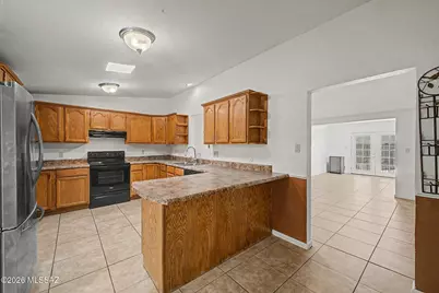 7416 E Beverly Drive, Tucson, AZ 85710 - Photo 7