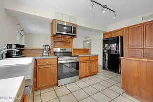 3241 S Serena Cir, Tucson, AZ 85730 - Photo 11
