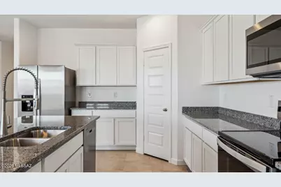 899 W Calle Zaino, Sahuarita, AZ 85629 - Photo 5