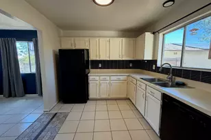 9368 N Hampshire Dr, Tucson, AZ 85742 - Photo 9