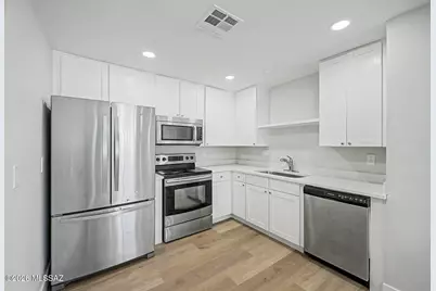 2327 S Kelvin Stravenue, Tucson, AZ 85713 - Photo 1