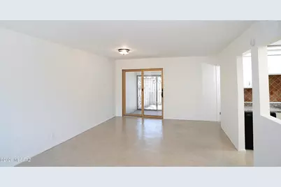 1246 S Camino Seco, Tucson, AZ 85710 - Photo 3
