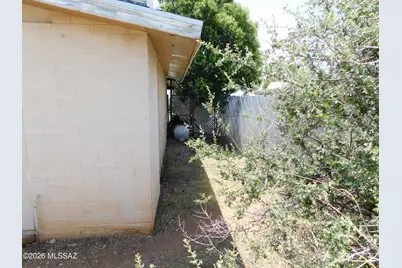 1418 S Calle De Rosas, Bisbee, AZ 85603 - Photo 33