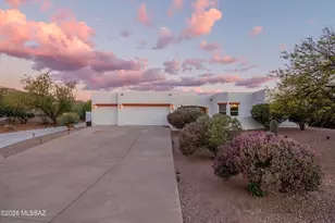9430 E Woolly Butterfly Ct, Corona de Tucson, AZ 85641 - Photo 5