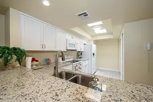 7808 N La CaÃ±ada Dr, Tucson, AZ 85704 - Photo 13