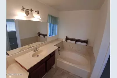 9249 N Eagle Dancer Drive, Tucson, AZ 85742 - Photo 17
