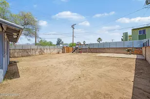 972 N Chrysler Dr, Tucson, AZ 85716 - Photo 15