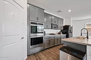 8038 S Golden Bell Dr, Tucson, AZ 85747 - Photo 9