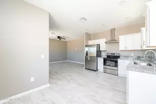 2447 S Campbell Ave, Tucson, AZ 85713 - Photo 17