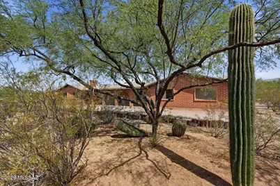 11435 E Sundance Drive, Tucson, AZ 85749 - Photo 1