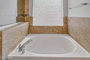 446 W Silvertip Rd, Tucson, AZ 85737 - Photo 33