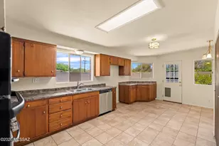 4934 E Glenn St, Tucson, AZ 85712 - Photo 13