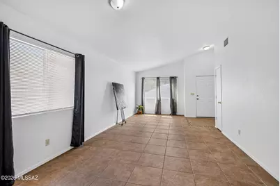 8837 S Desert Rainbow Drive, Tucson, AZ 85747 - Photo 5