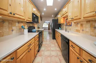 7509 E 42nd St, Tucson, AZ 85730 - Photo 9