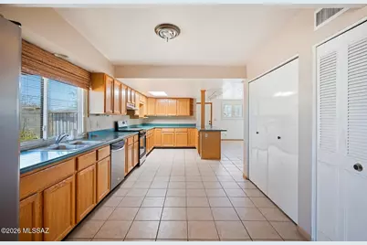 9901 E Discovery Drive, Tucson, AZ 85748 - Photo 13