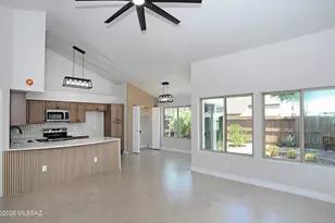 7535 E Harbor Dr, Tucson, AZ 85715 - Photo 1