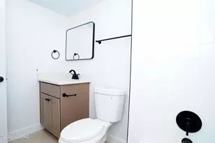 7535 E Harbor Dr, Tucson, AZ 85715 - Photo 27