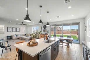 10462 W Chadwick Dr, Marana, AZ 85653 - Photo 5
