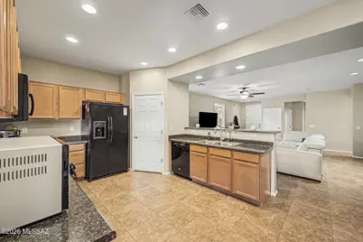 7439 S Salt Water Drive, Tucson, AZ 85757 - Photo 11