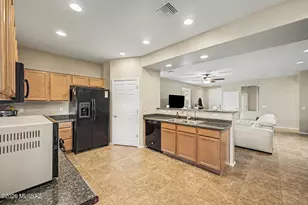 7439 S Salt Water Dr, Tucson, AZ 85757 - Photo 11