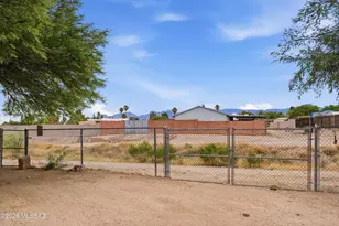 2469 S Kevin Dr, Tucson, AZ 85748 - Photo 29