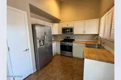 7189 W Rivulet Drive, Tucson, AZ 85743 - Photo 5
